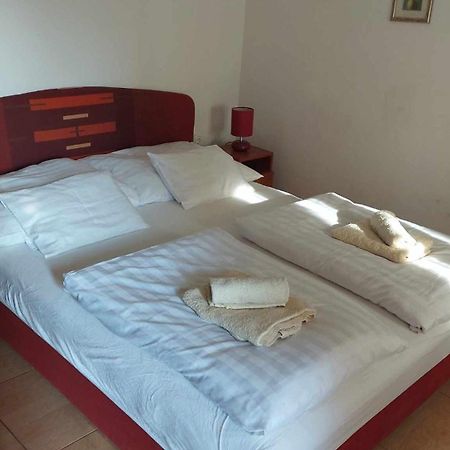 Mediterran Apartman Es Vendeghaz Hajdúszoboszló 外观 照片