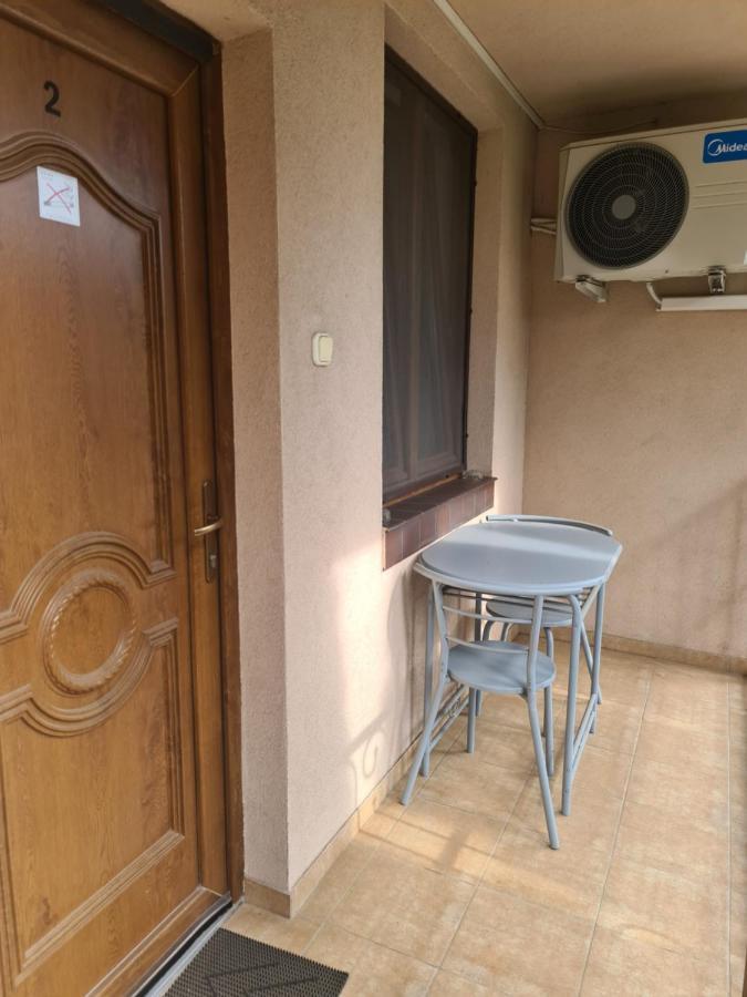 Mediterran Apartman Es Vendeghaz Hajdúszoboszló 外观 照片