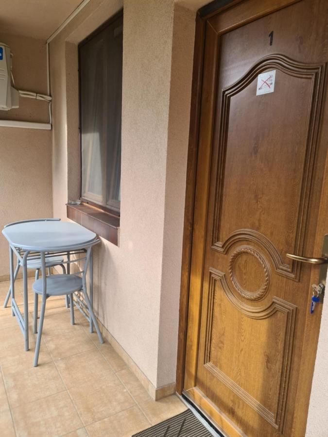 Mediterran Apartman Es Vendeghaz Hajdúszoboszló 外观 照片