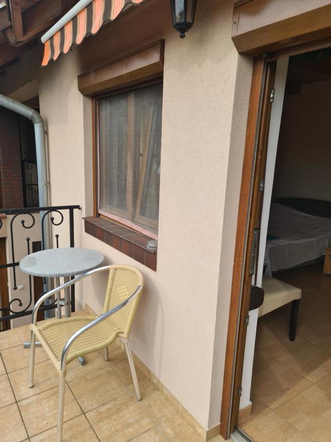 Mediterran Apartman Es Vendeghaz Hajdúszoboszló 外观 照片
