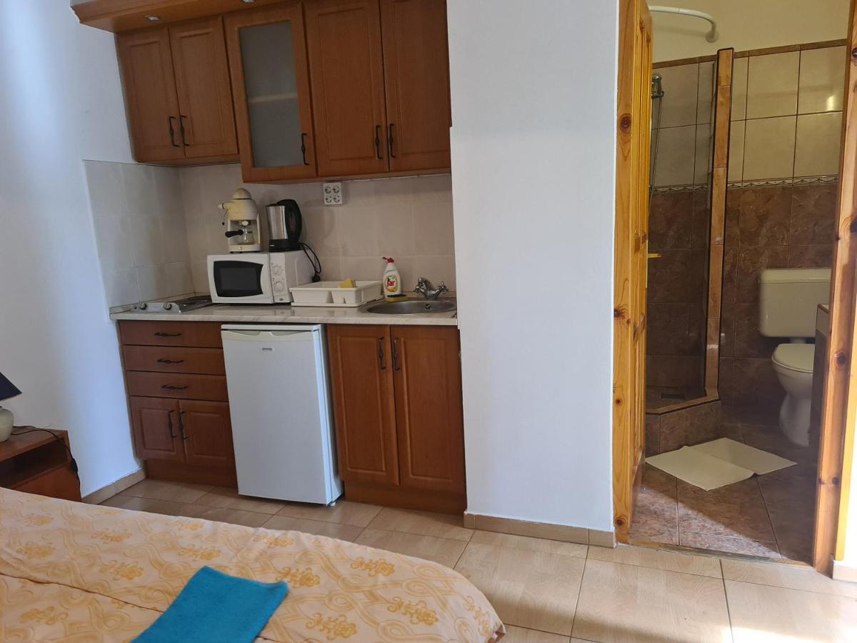 Mediterran Apartman Es Vendeghaz Hajdúszoboszló 外观 照片