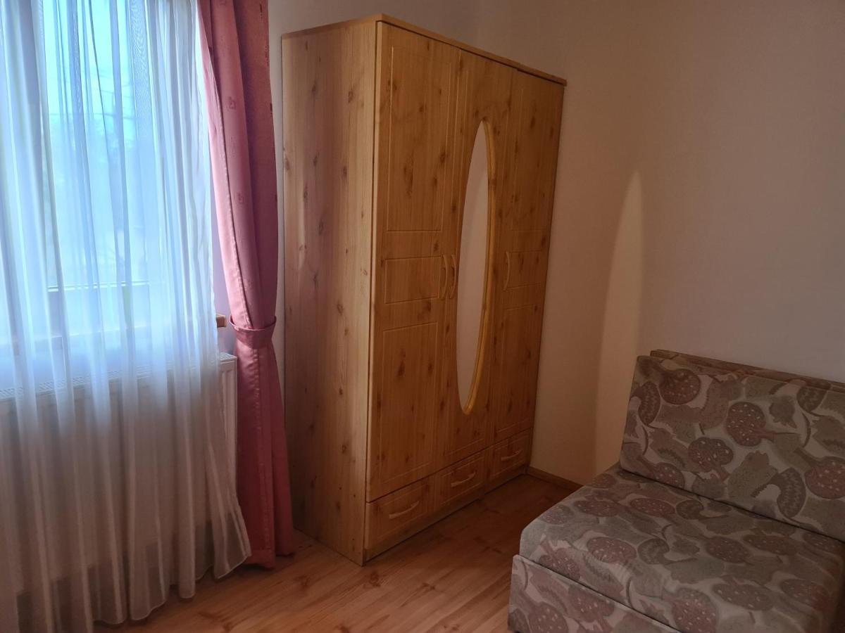 Mediterran Apartman Es Vendeghaz Hajdúszoboszló 外观 照片