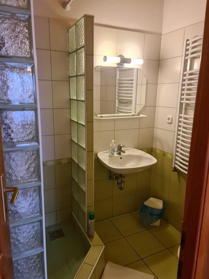 Mediterran Apartman Es Vendeghaz Hajdúszoboszló 外观 照片