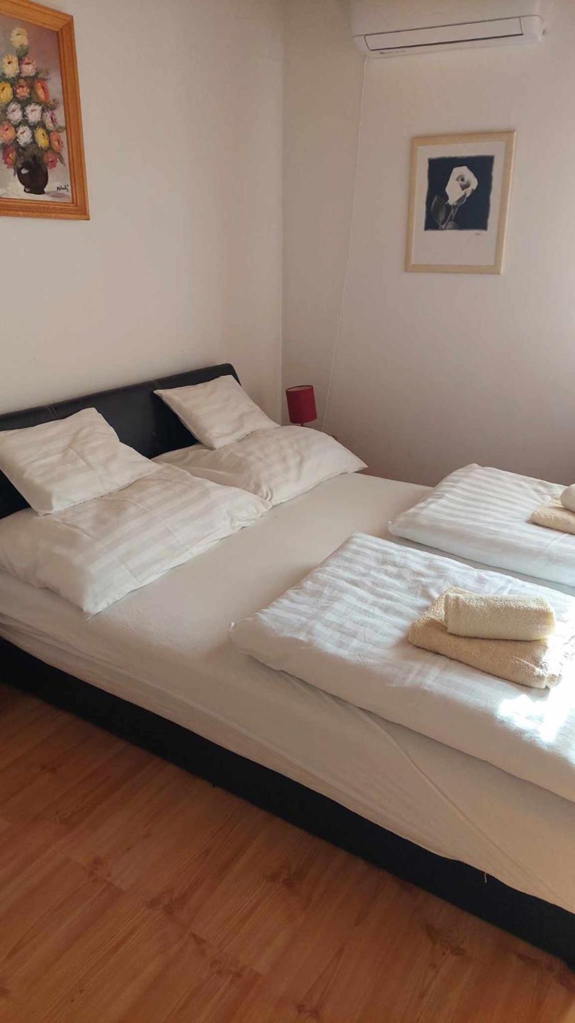 Mediterran Apartman Es Vendeghaz Hajdúszoboszló 外观 照片